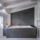 Negro Dulce Rustic Mat i Blanco Dulce Concrete na zidu